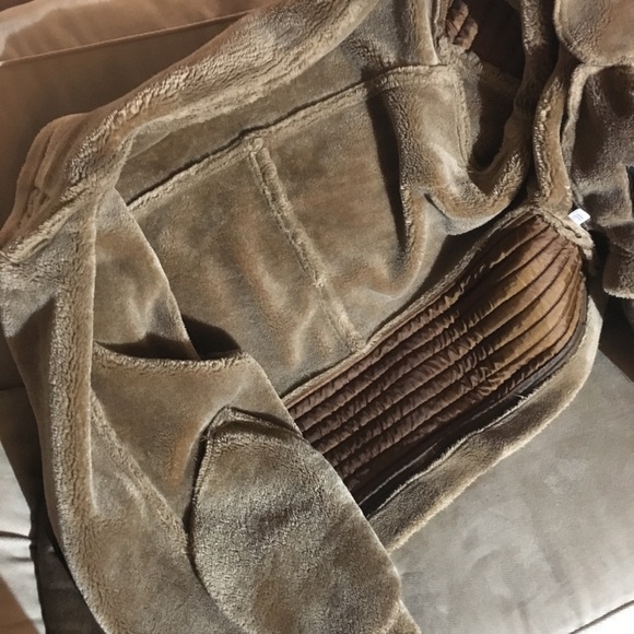 Coat - Picture 4 of 8